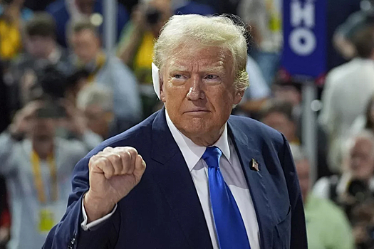 Трамп пригрозил Джимми Киммелу закрытием шоу после новостей о программе Кольбера