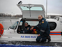 Водолазы спасли символ года