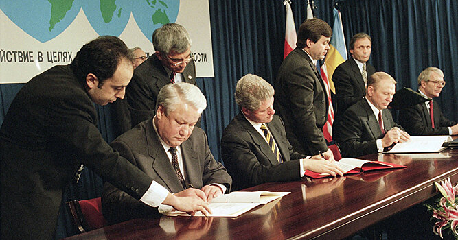 Foreign Affairs (США): подводные камни Украины