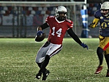 Лучшие игроки в американский футбол из четырех стран мира тренируют «Викингов-ВоГУ»