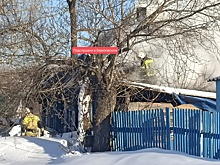 Частный дом сгорел недалеко от Кемерова