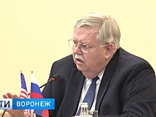 Посол США Джон Теффт распробовал воронежскую говядину