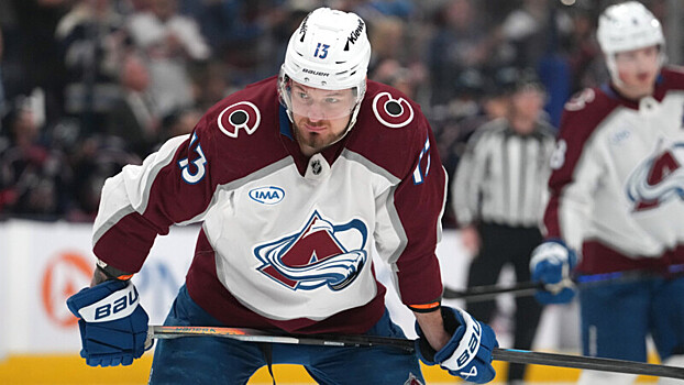 «Вегас» победил «Колорадо» в предсезонном матче НХЛ, Барбашев и Ничушкин набрали очки