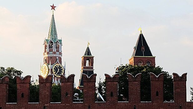 Кремль и Дом правительства примут участие в акции "Час Земли"