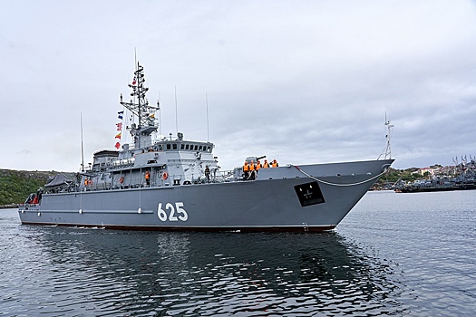 На Северный флот прибыл новейший тральщик с необитаемыми подводными аппаратами