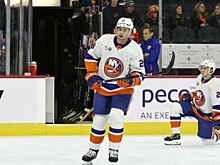 «Нью-Йорк Айлендерс» одержали крупную победу над «Питтсбургом». Романов набрал очки в третьей игре кряду