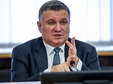 Личная дивизия министра МВД Украины. Как Аваков вооружает друзей и знакомых пулеметами, автоматами и пистолетами