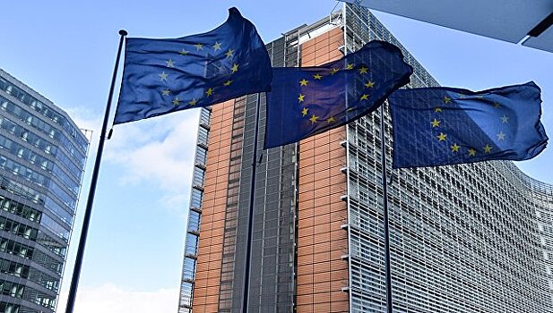 Лидеры ЕС выступили против слияния постов глав Еврокомиссии и Евросовета