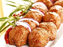 Запеченые куриные шарики в томатной пасте