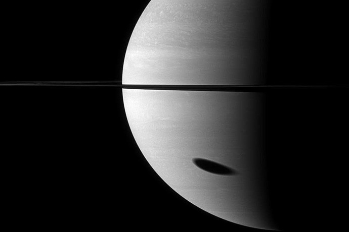Ученые приблизились к открытию жизни на Сатурне