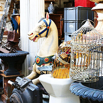 Блошиные рынки Парижа: где искать сокровища