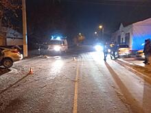 В Ростовской области мужчина и женщины погибли, врезавшись в дерево 