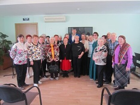 Вокальный коллектив «Гармония» представил концерт для пожилых людей
