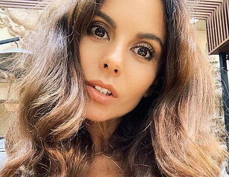 Неожиданно: Каменских предстала с ярким цветом волос