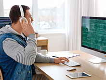 В Давосе прогнозируют, что электрики и сантехники разбогатеют, а айтишники потеряют работу