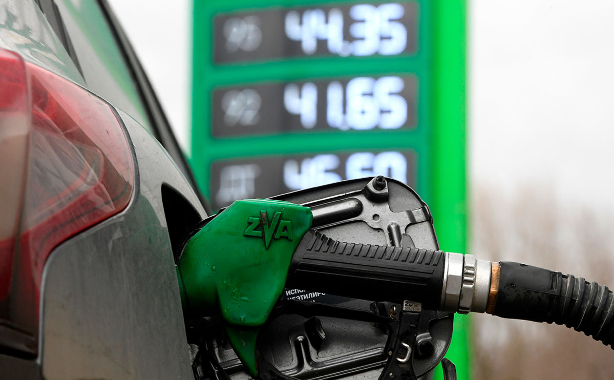 Завальный: заморозка цен на бензин повлечет его дефицит