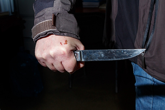 В Наро-Фоминске пьяный сожитель ранил женщину ножом
