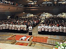 Неоднозначная организация «Опус Деи» обвинена в эксплуатации несовершеннолетних девушек