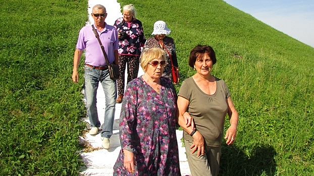 Город Грозный увидели пенсионеры из вологодского центра «Забота»
