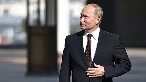 Путин посетил Коневский монастырь