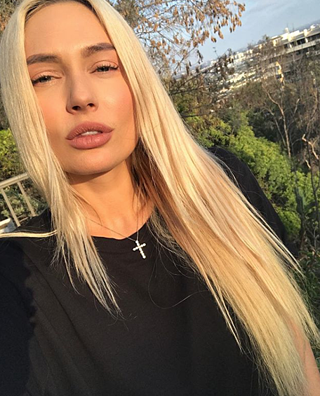  34-летняя актриса Наталья Рудова известна по сериалам "Татьянин день" и "Универ"