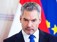Канцлер Австрии Нехаммер призвал к деэскалации после обстрела ВСУ ЗАЭС