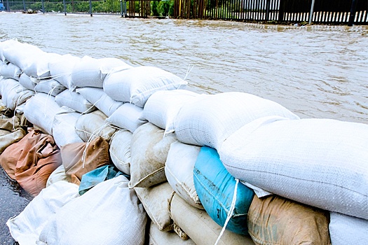 В Алжире сохраняется оранжевый уровень опасности из-за ливней и ураганных ветров