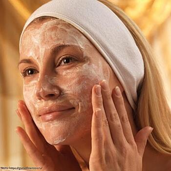 Какую сделать маску после пилинга лица