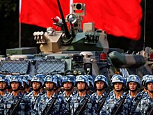 Китай начал учения с боевой стрельбой у оплота сепаратистов