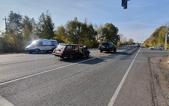 Под Рязанью столкнулись «четвёрка» и Range Rover