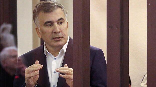 Саакашвили доставили из тюрьмы в частную клинику