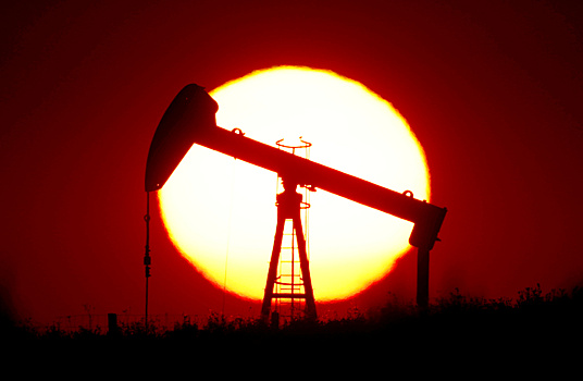 ОПЕК+ продлила соглашение по добыче нефти