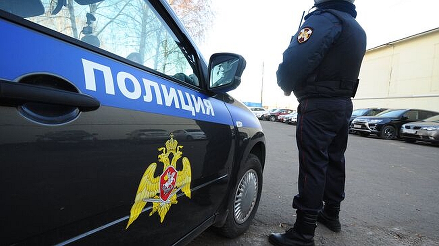 Подростки жестоко избили пенсионера возле торгового центра во Владимире