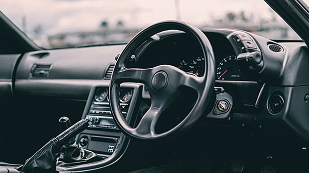 Юрист объяснил, что запрещено менять в своей машине