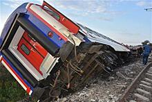 10 человек погибли, 73 получили травмы в результате схода с рельсов поезда в Турции