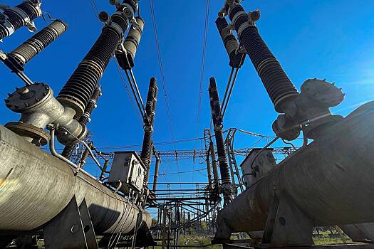 На Украине отказались от строительства больших электростанций из-за обстрелов