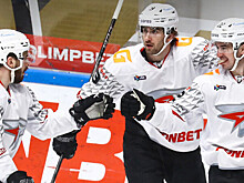 «Авангард» отыгрался на последней минуте матча КХЛ с «Адмиралом» и одержал победу по буллитам