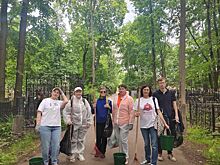 Память и благодарность: волонтеры Мосгорнаследия привели в порядок захоронения Героев Великой Отечественной войны