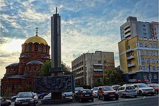 В Новосибирске Яков Свердлов победил Александра Невского