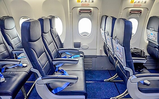 Какие места в салоне самолета самые удобные, и где спрятана секретная кнопка