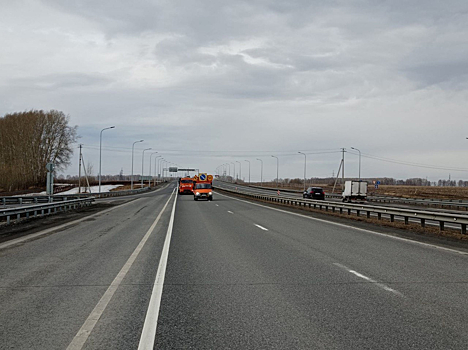 Дорожники начали наносить разметку на автодороге Кемерово – Новокузнецк