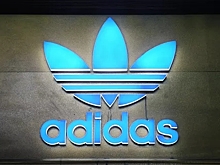 Стало известно о неуплате Adidas в РФ налогов на 10 млрд рублей