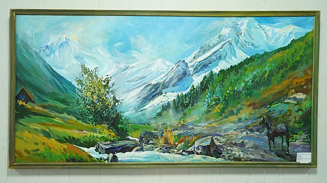 «Дыхание гор»: выставка альпинистки и художницы Елены Чотчаевой открылась в картинной галерее Черкесска