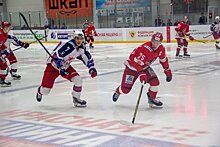 Еще одна победа: хоккеисты «Ижстали» обыграли московскую команду «Звезда»