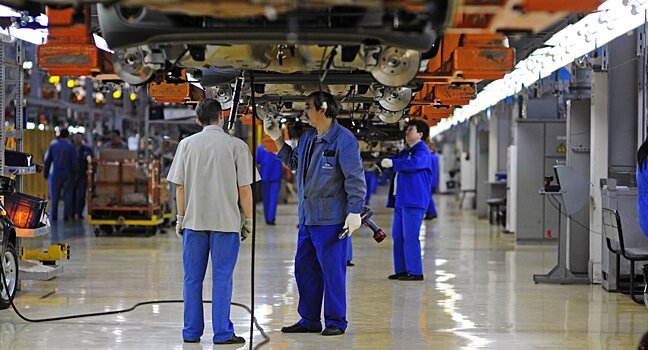 Автозаводы Петербурга запускают конвейеры после майских праздников
