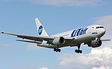 Пассажирам Utair предложат новогодние обеды и ужины на борту