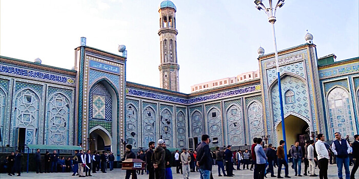 Мусульмане Таджикистана отметили окончание поста, соблюдая традиции