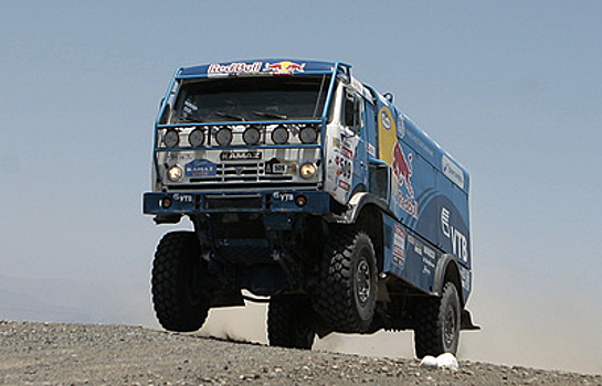 Экипаж Каргинова выиграл российскую часть ралли "Шелковый путь" в зачете грузовиков