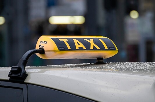 Москвичка заплатила за поездку в такси 500 евро