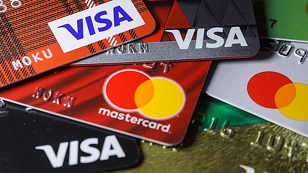Почему заблокируют бессрочные карты Visa